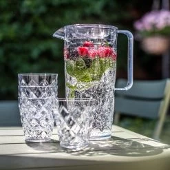 Koziol CRYSTAL - Kanne 1,6l Mit 4 Becher 250ml In Crystal Clear -Küchenbedarf Geschäft koziol crystal kanne 1 6l mit 4 becher 250ml in crystal clear 5